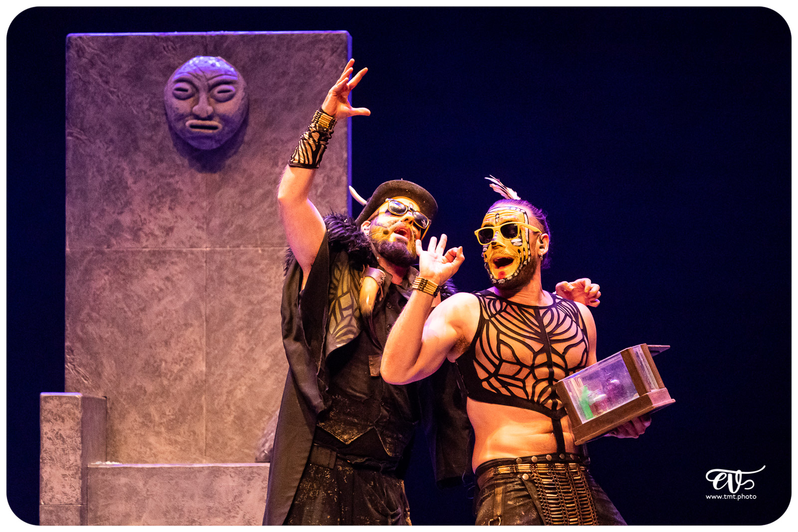 THE PRIMITALS (YLLANA & PRIMITAL BROTHERS)